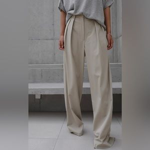 The Frankie Shop Tansy Pleated Trousers - Beige